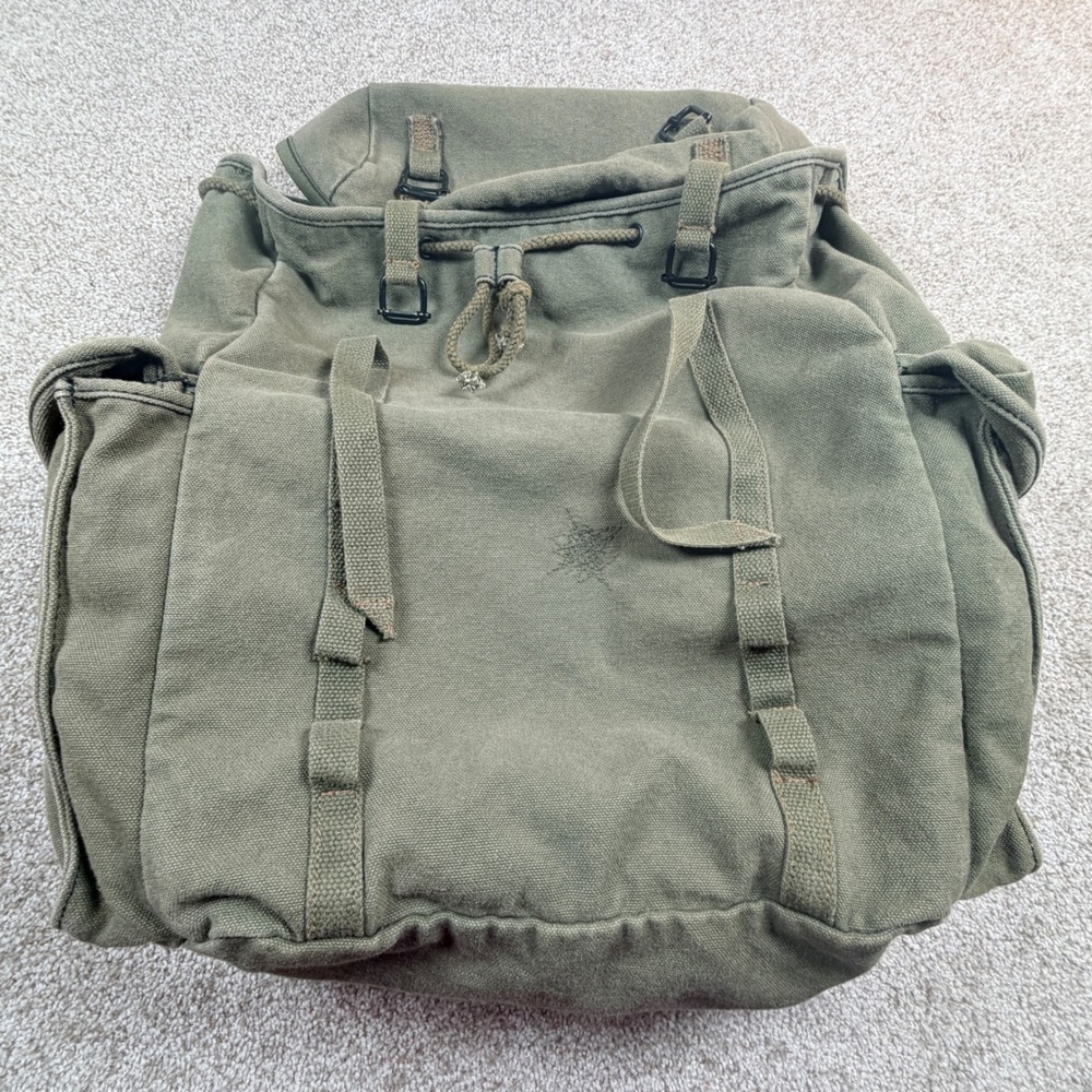 Vintage GAP Olive Green Canvas Rucksack Military Style Backpack Field Sack